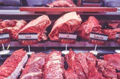 美国感染人数飙升148万,为何大量的给中国出口猪肉
