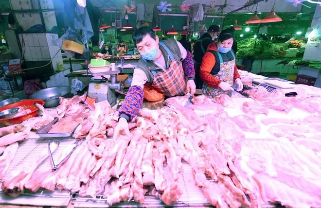 猪肉价格持续下降,肉制品价格为何没有调整?