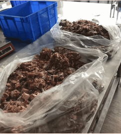 无证猪肉流向中高档餐饮 上海捣毁3家无证企业,查获问题猪肉8吨